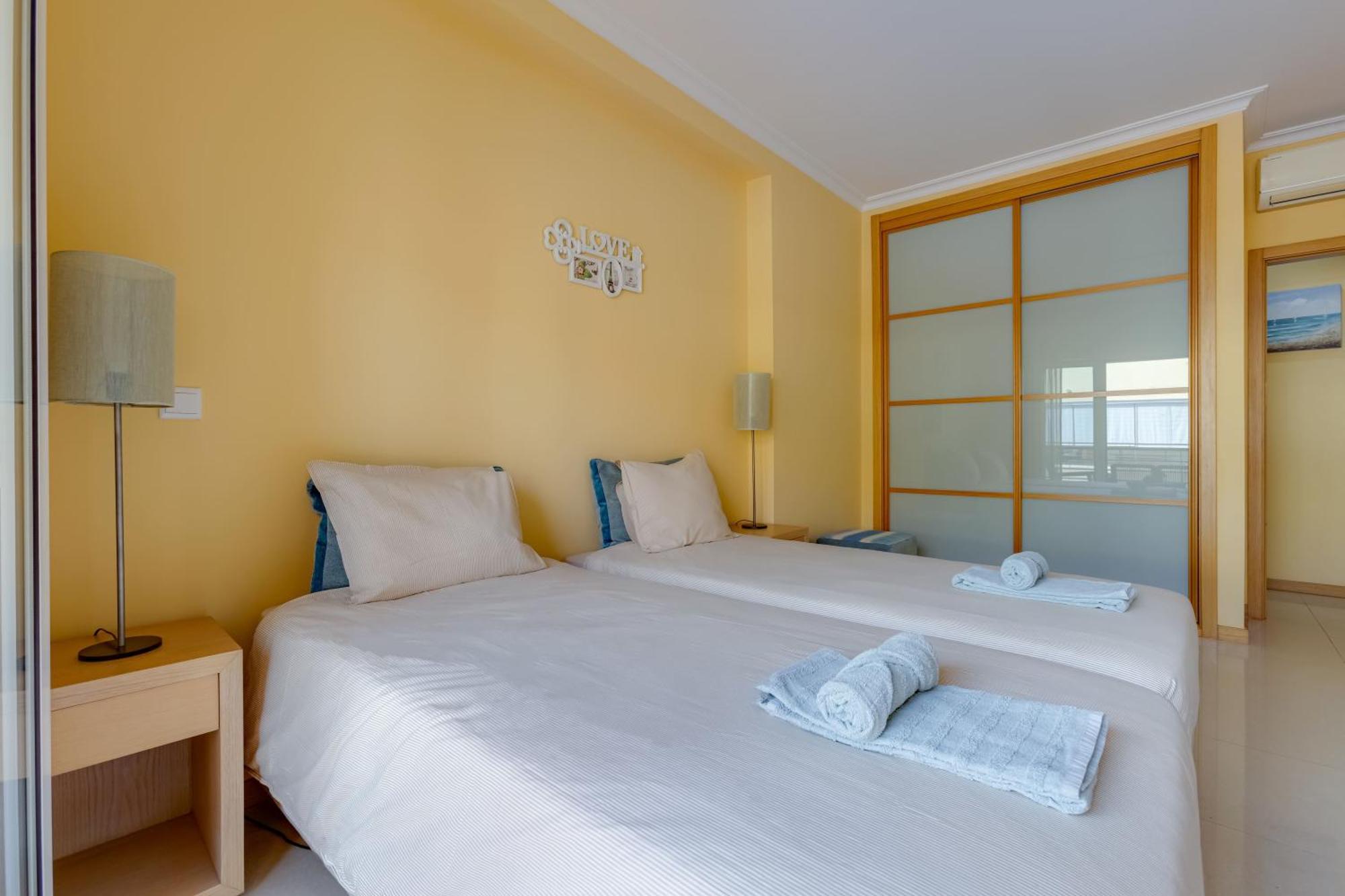 The Village - Apart Para 6 Com Ac, Garagem E Piscina, A Poucos Min Da Gale Albufeira Eksteriør billede